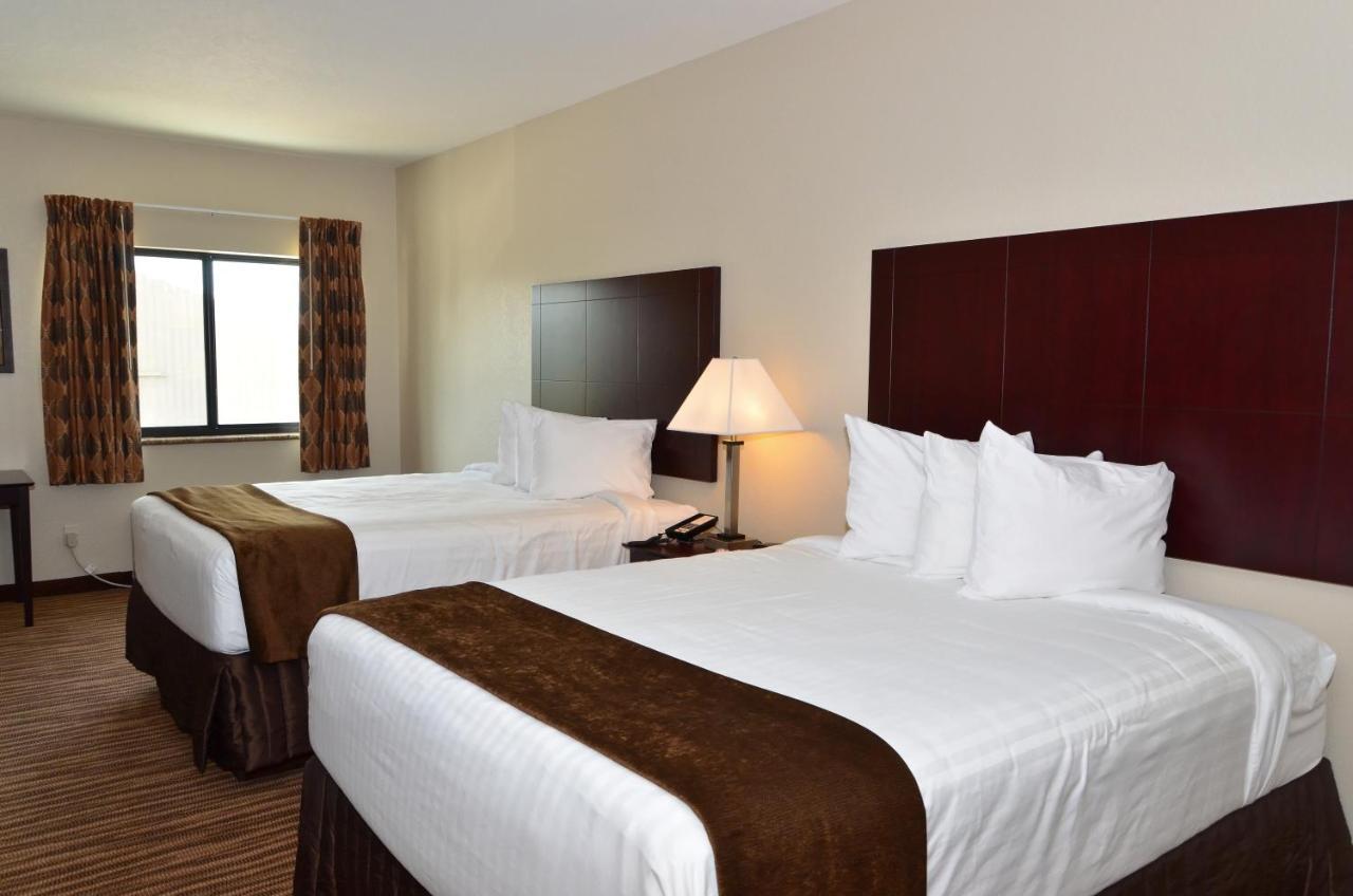 Cobblestone Inn & Suites - Clarion Exterior foto