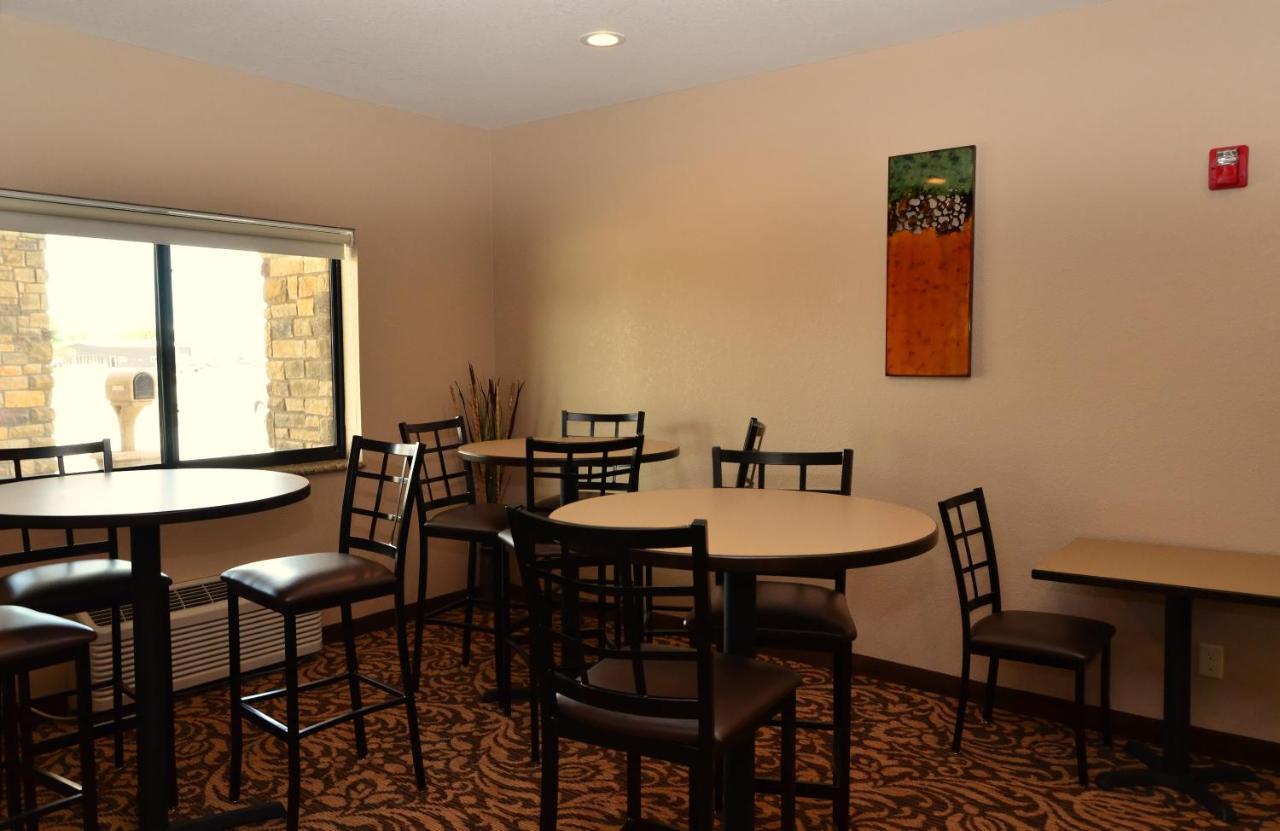 Cobblestone Inn & Suites - Clarion Exterior foto
